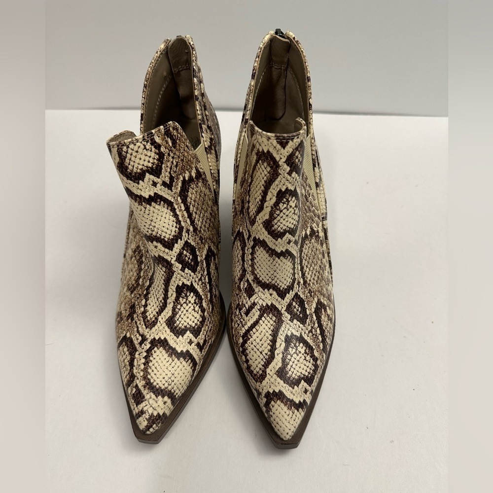 Vince Camuto Gradina Booties Snake Print Size 6.5 - Picture 2 of 15
